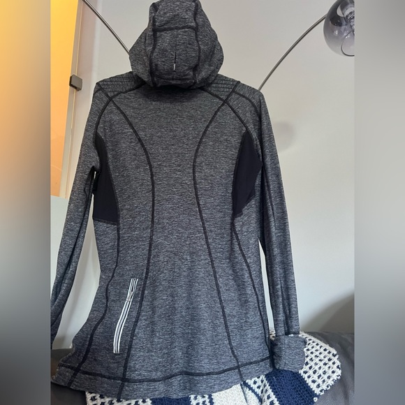 Lululemon Running Pullover - Picture 3 of 9